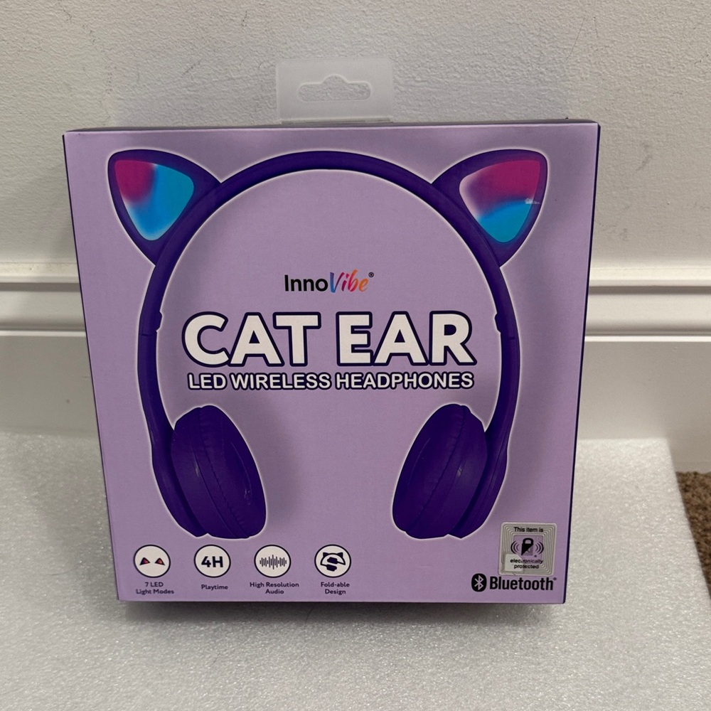 InnoVibe Purple Cat Ear LED wireless Headphones NIB